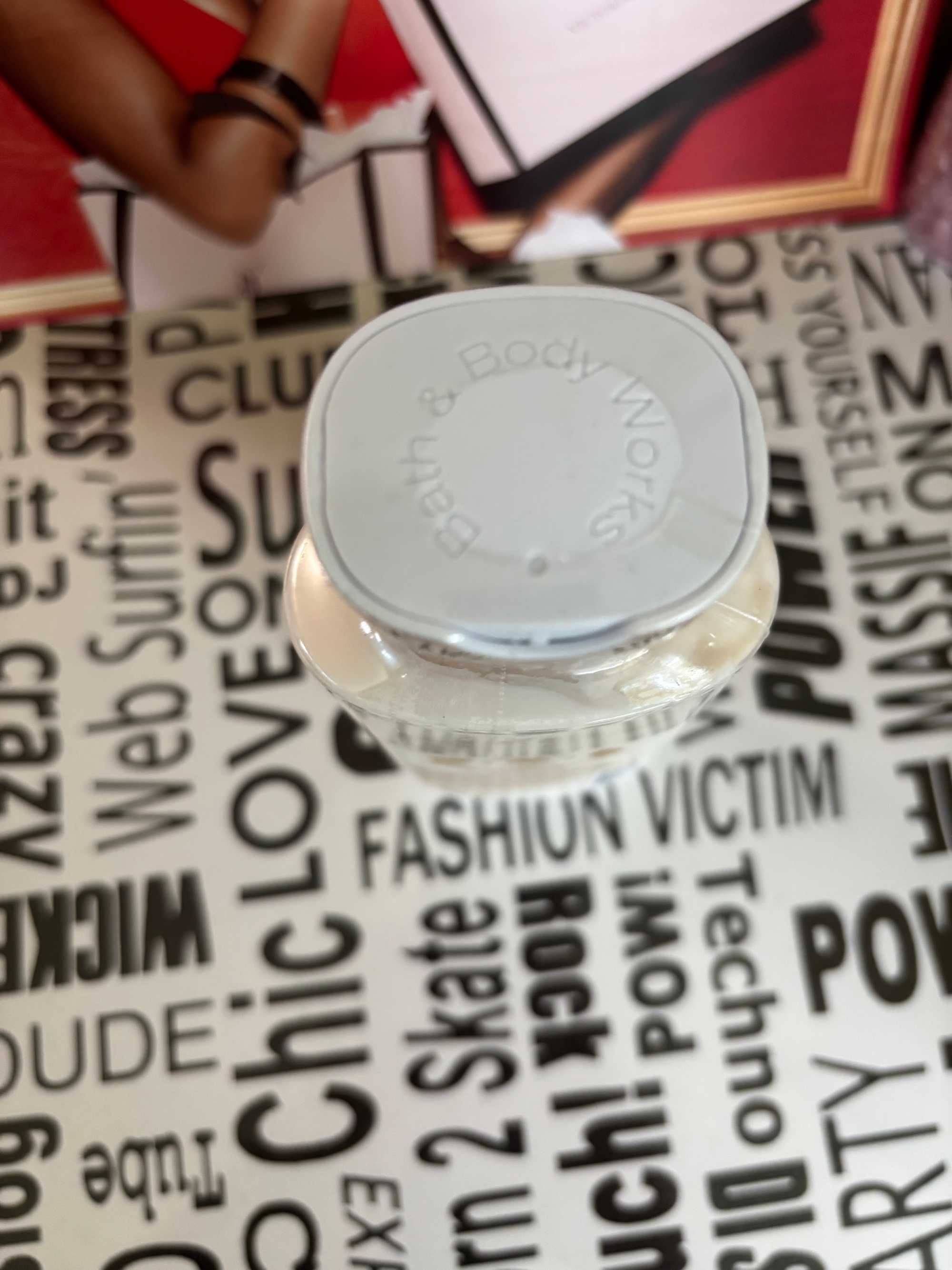 Victoria’s Secret Bare Fine - козметика за тяло, Bath & Body Works