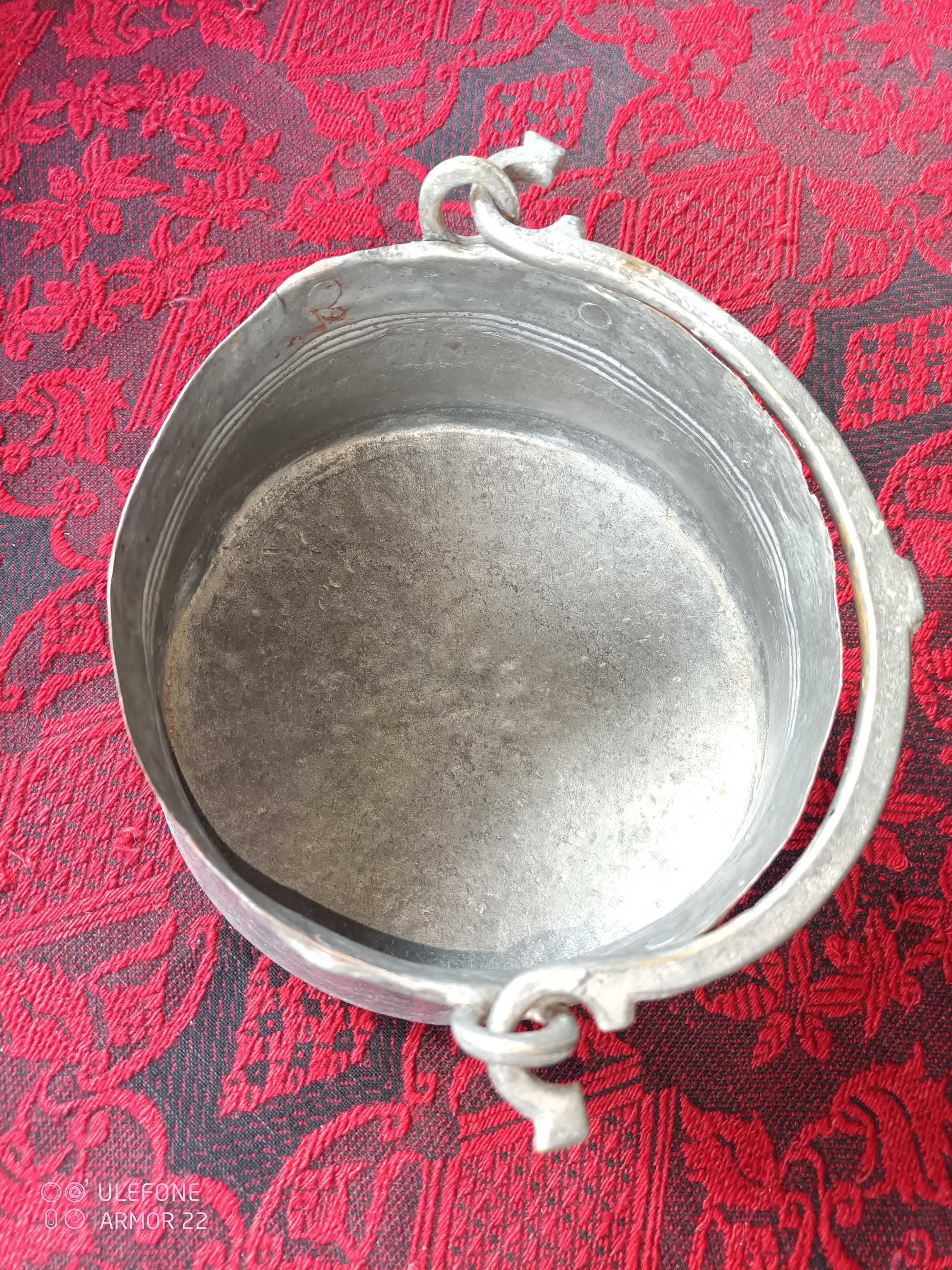 Бакърено котле. Запазено.