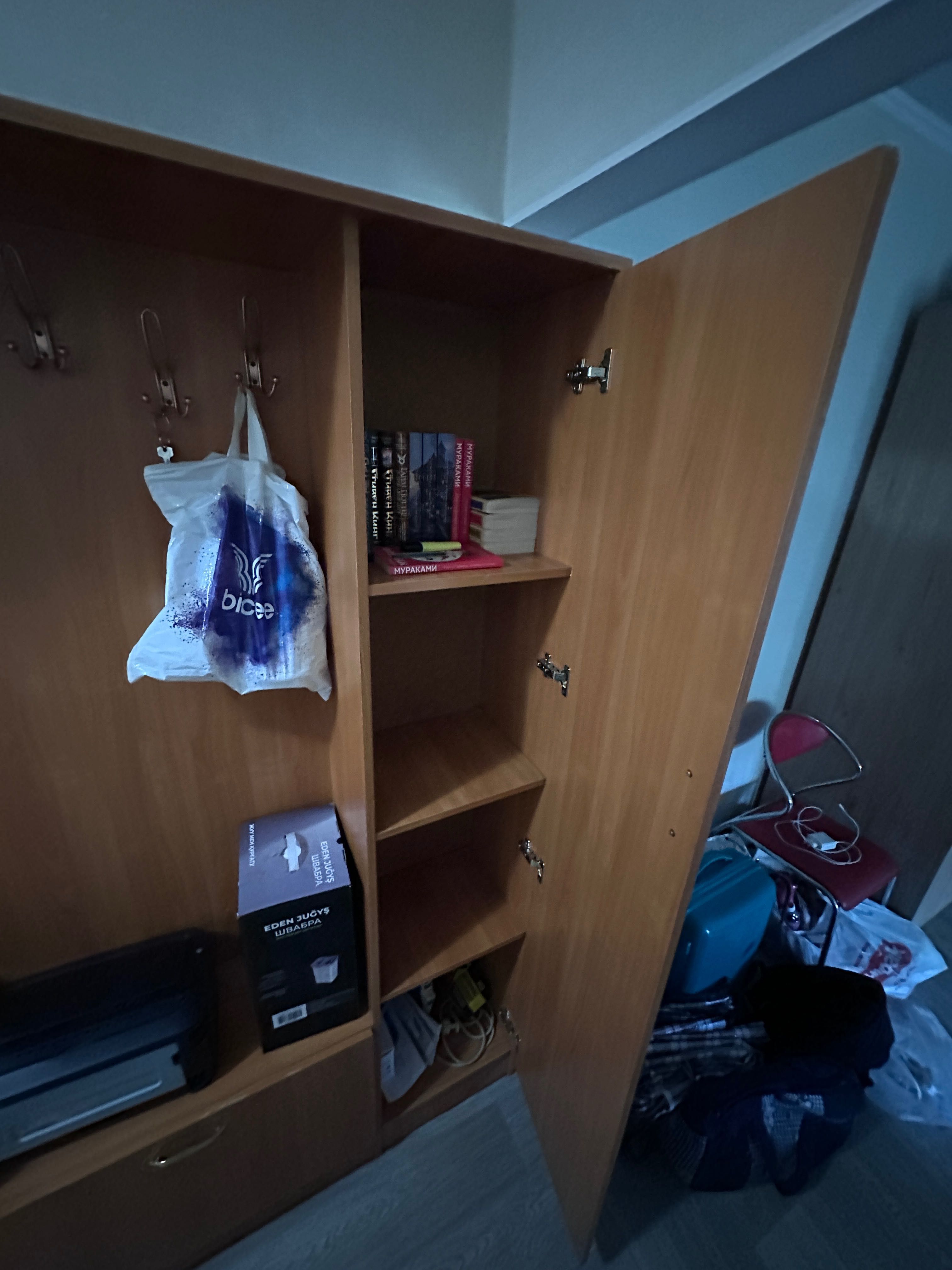 Шкаф для прихожей