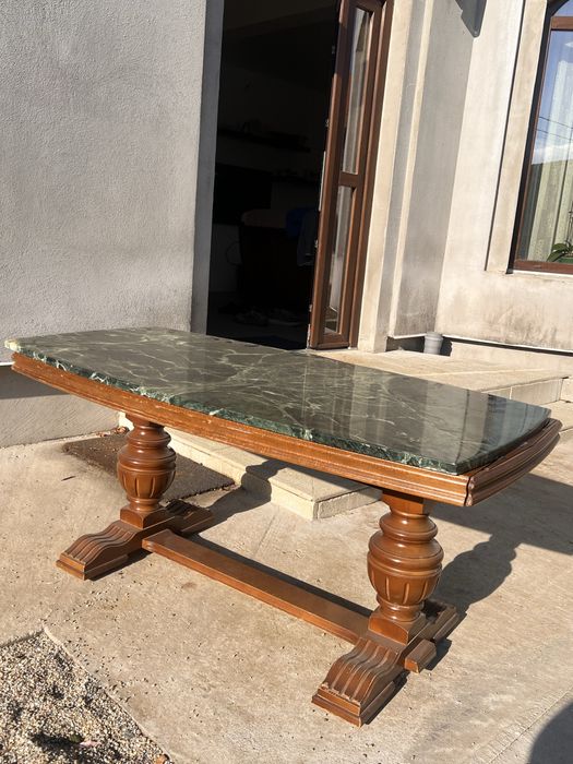 masa marmura verde si lemn