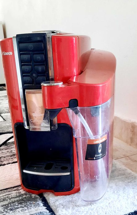Espressor Tchibo Cafissimo Latte – Rosu