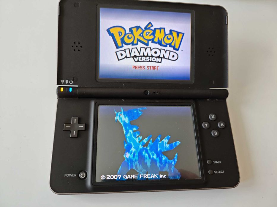 Nintendo DSi XL - Качени много игри