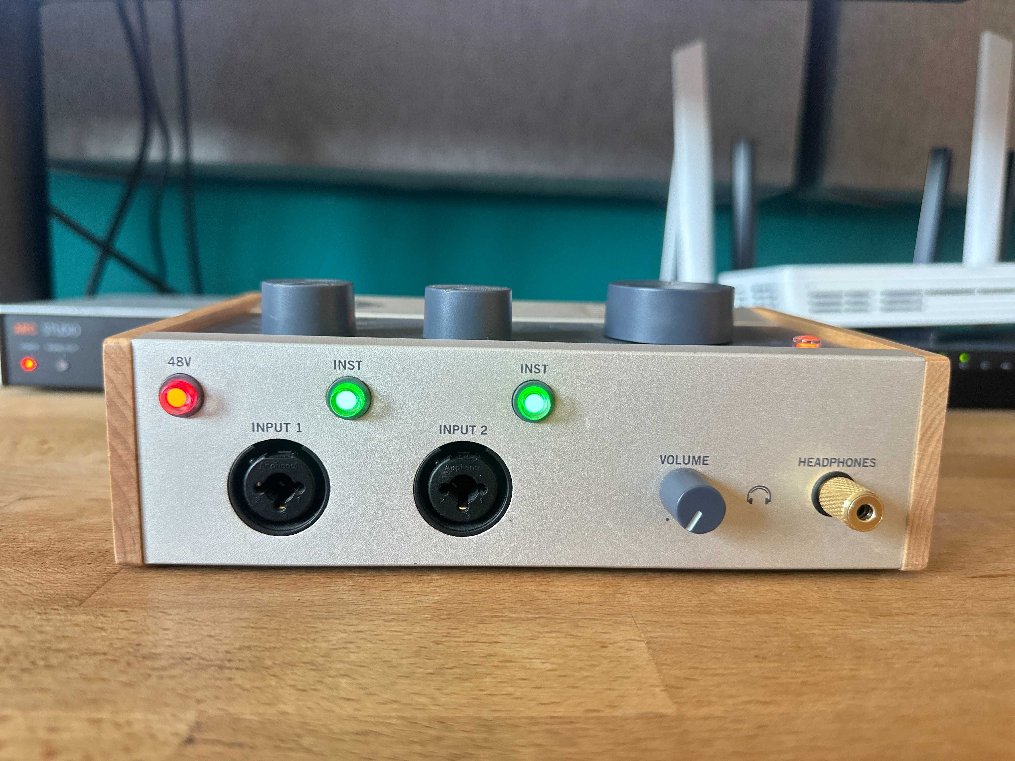 Продавам Universal Audio Volt 276 Аудио Интерфейс