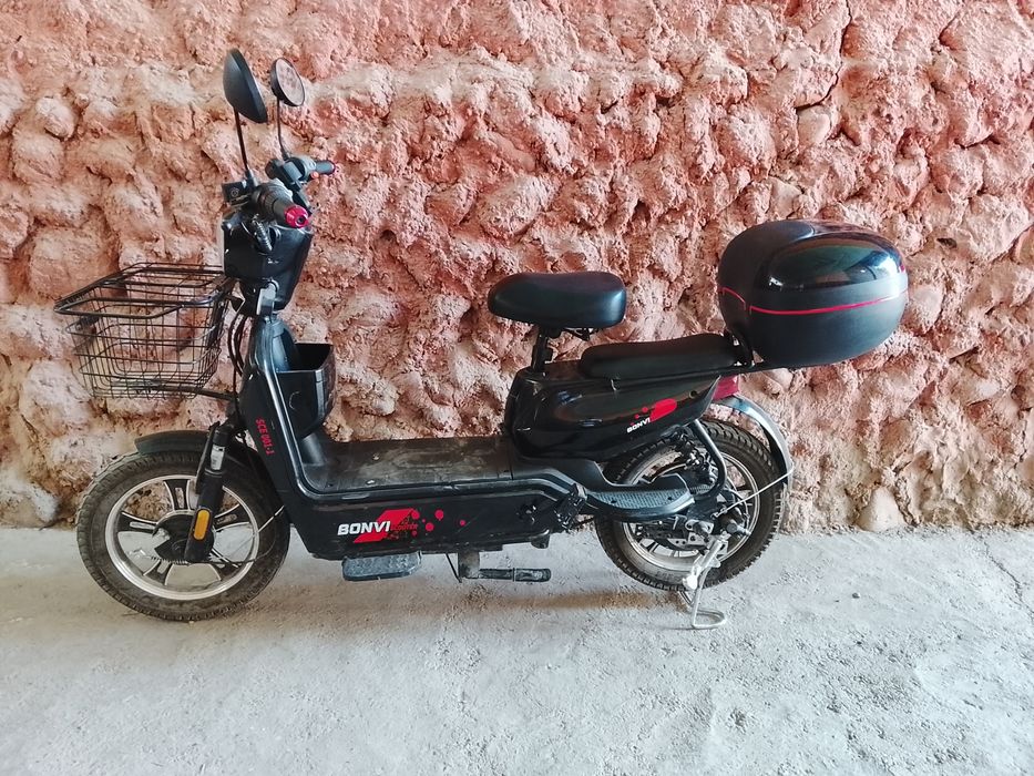 Elektron skuter bonvi