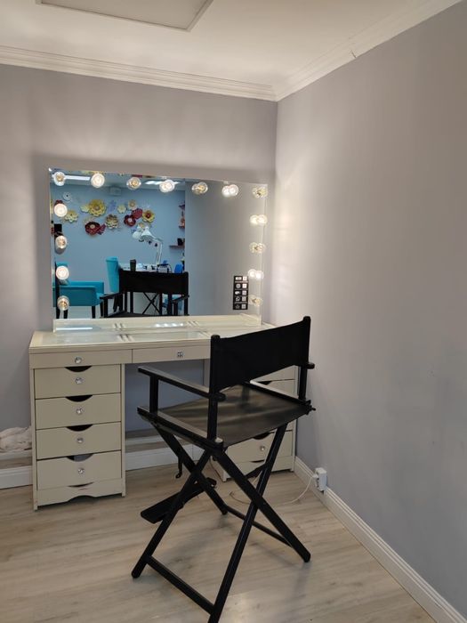 Сдаются место для визажиста