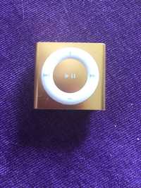 Продается iPod с коробкой и документами