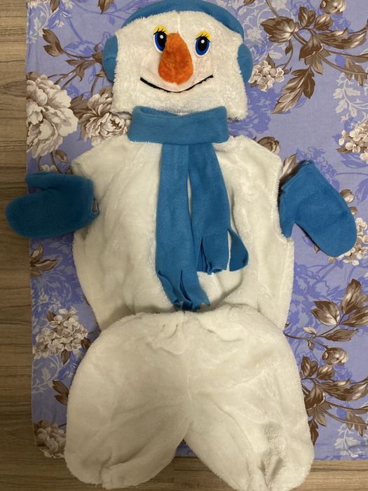 Костюм снеговика, шапочка журавля