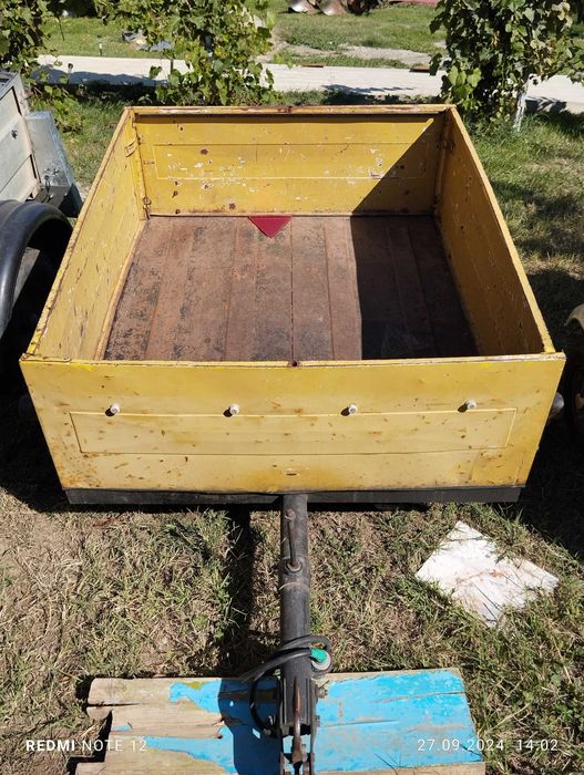 Utilaje pentru arat și remorci