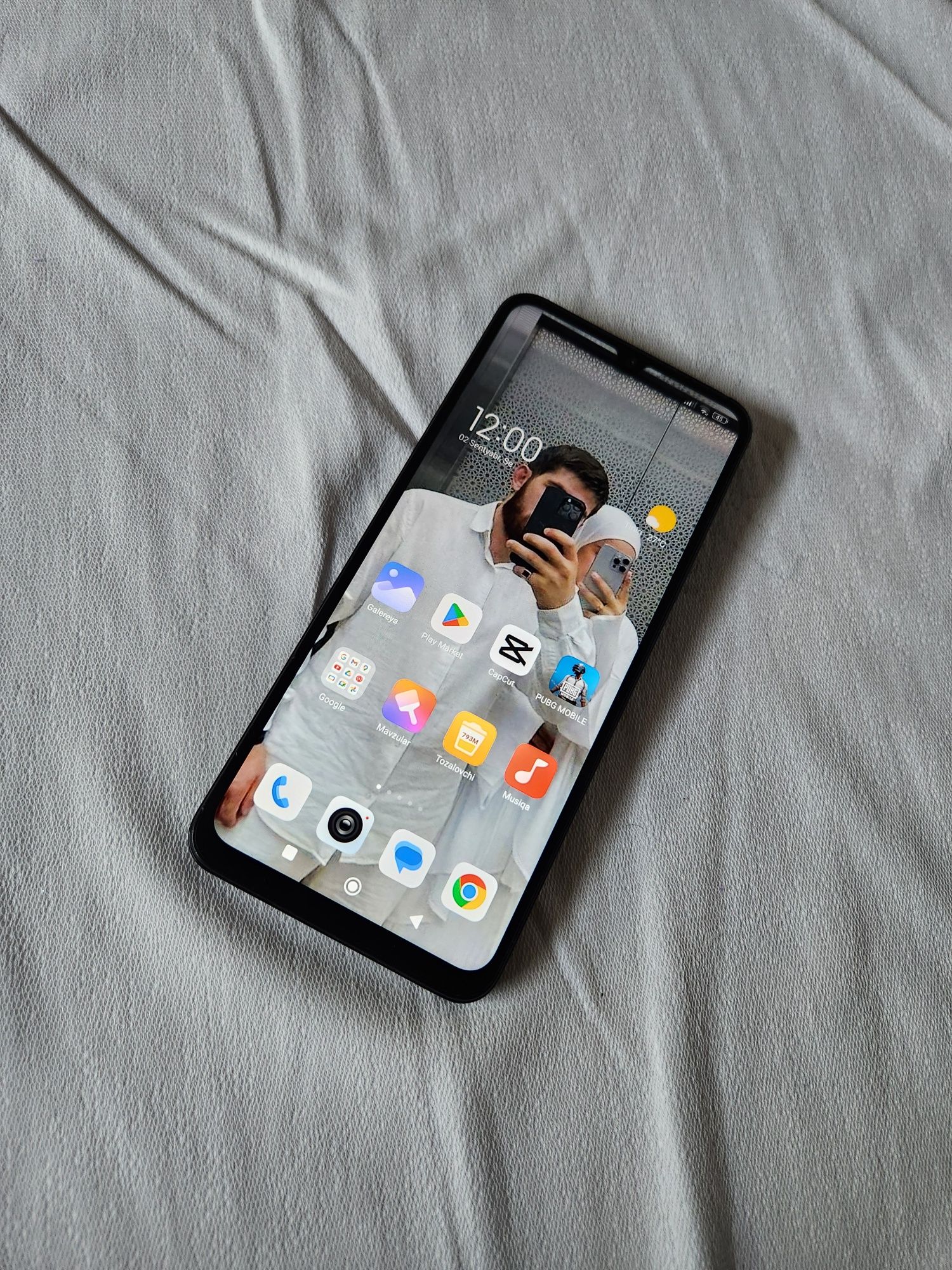 Redmi 14 C xolati zoʻr ishlashi yaxshi 120HG da ishlidi 128/6