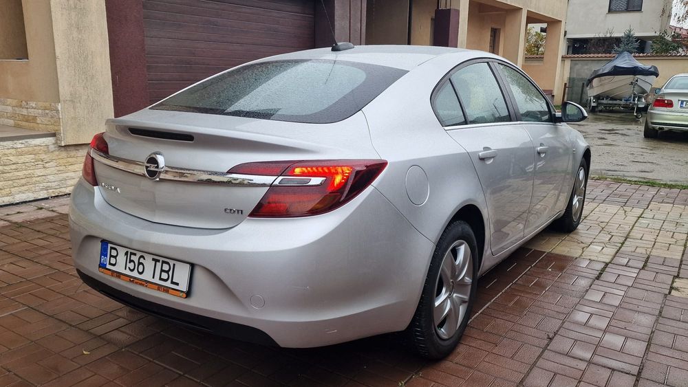 Opel Insignia 1.6 CTDI automat