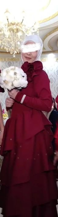 Бардовий платье вечернее и нарядные