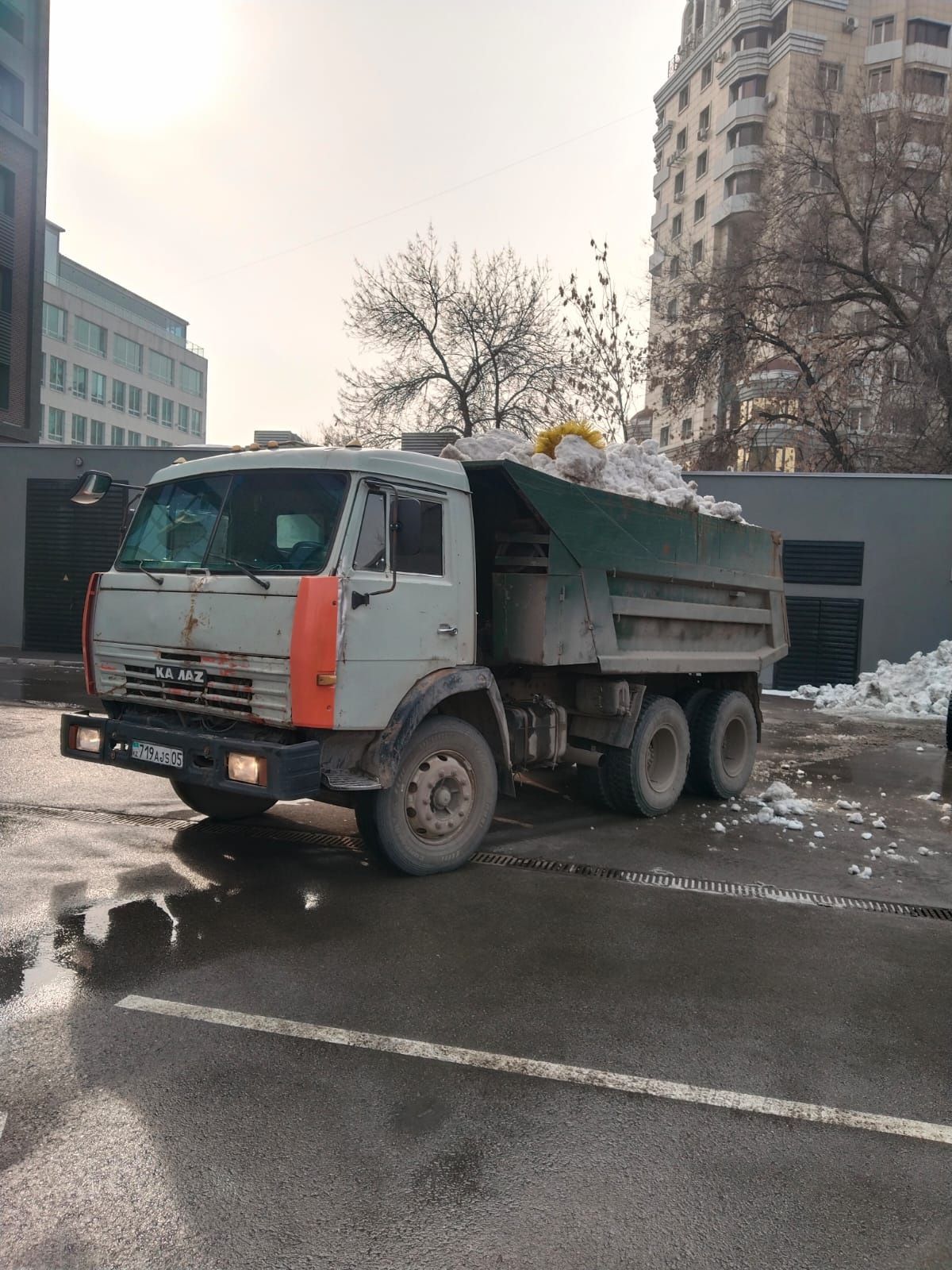 Доставка и вывоз строи мусор