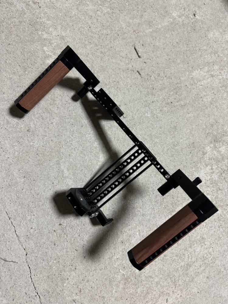 CAMVATE Director Monitor Cage Rig With Wooden Handles For 5" & 7"