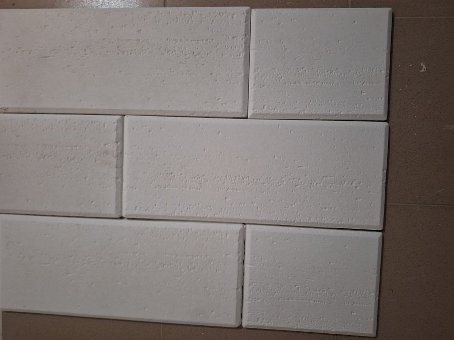 Vând piatra decorativa interior-exterior