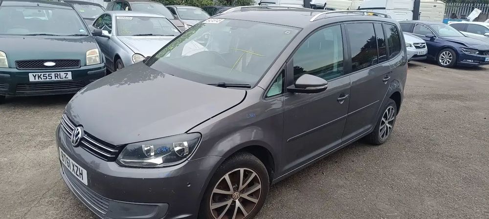 Dezmembrari / Dezmembrez Volkswagen Touran II (1T3) 1.6 TDI CAYC cutie viteze manuala codu culoare LD7R