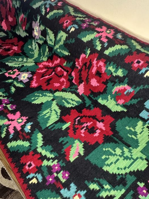 Cuvertura cusuta manual din lana