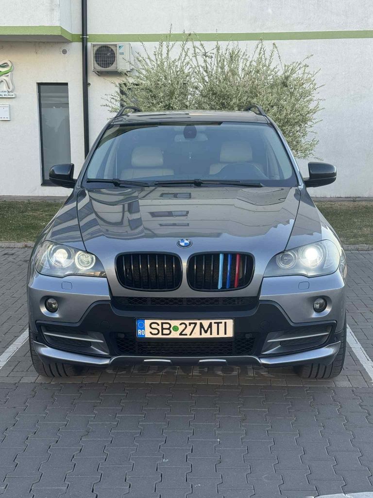 Vând bmw X5/3.0D/E70 Xdrive