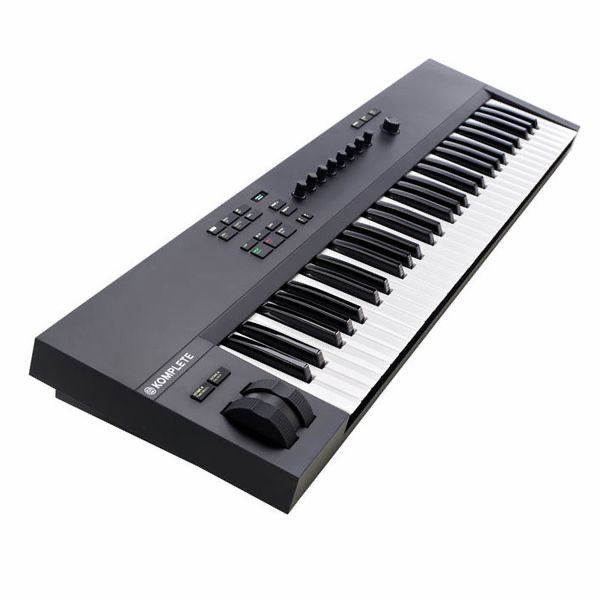 Claviatura MIDI Komplete Kontrol A61 de la Native Instruments