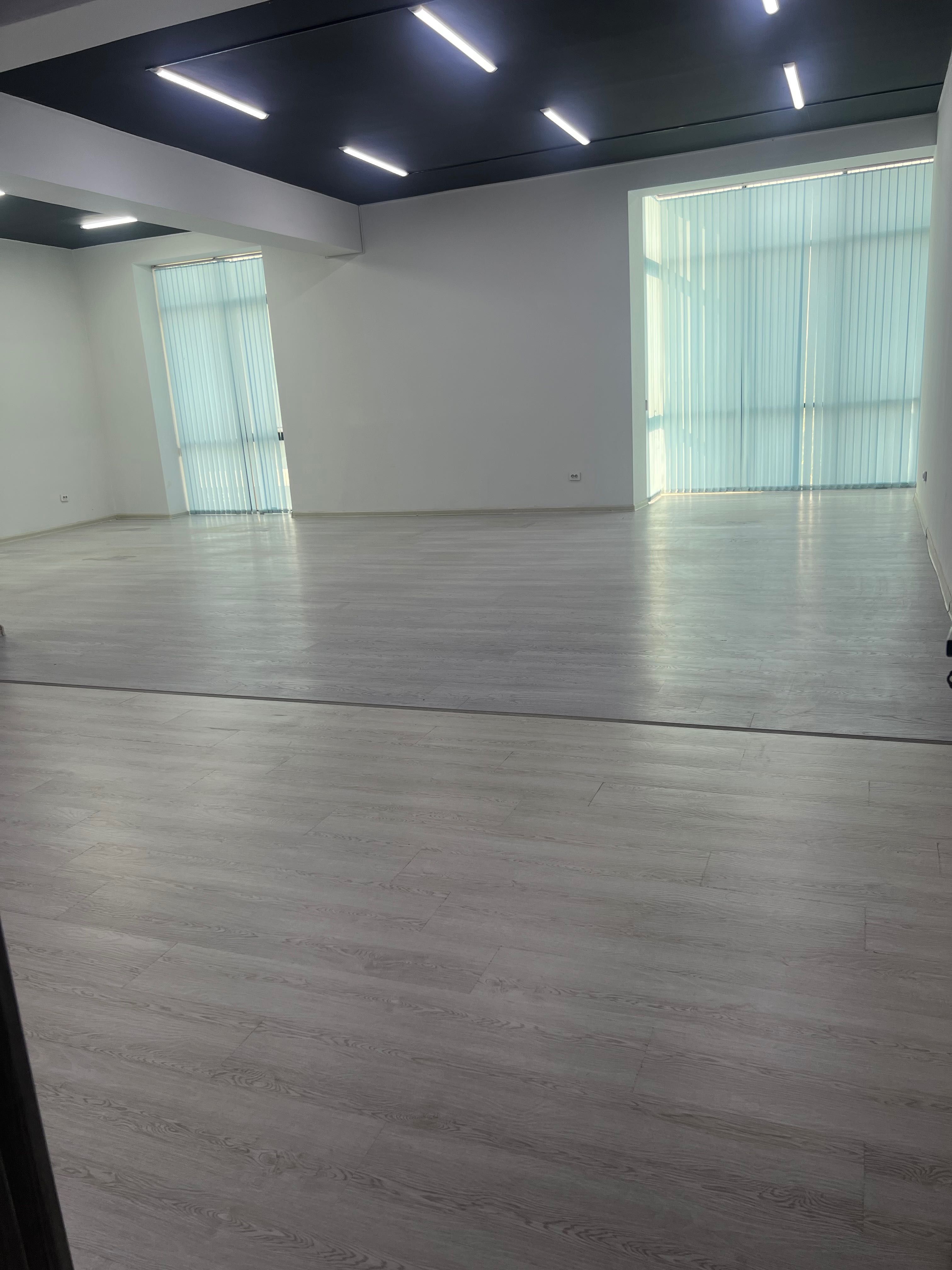 Аренда офис в БЦ 580кв.м Яккасарайский р-н, вдоль дороги ори.Piramit