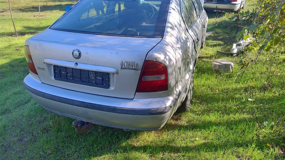Skoda Octavia на части