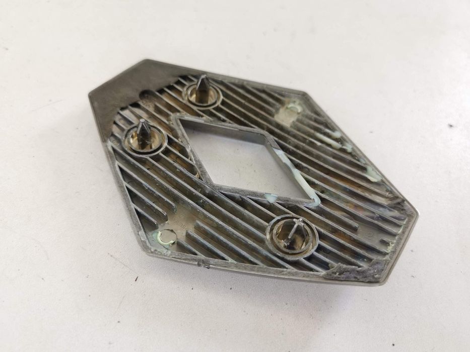 Емблема Задна Рено Сценик 4 / Renault Scenic 4 Оригинална В Добро Съст