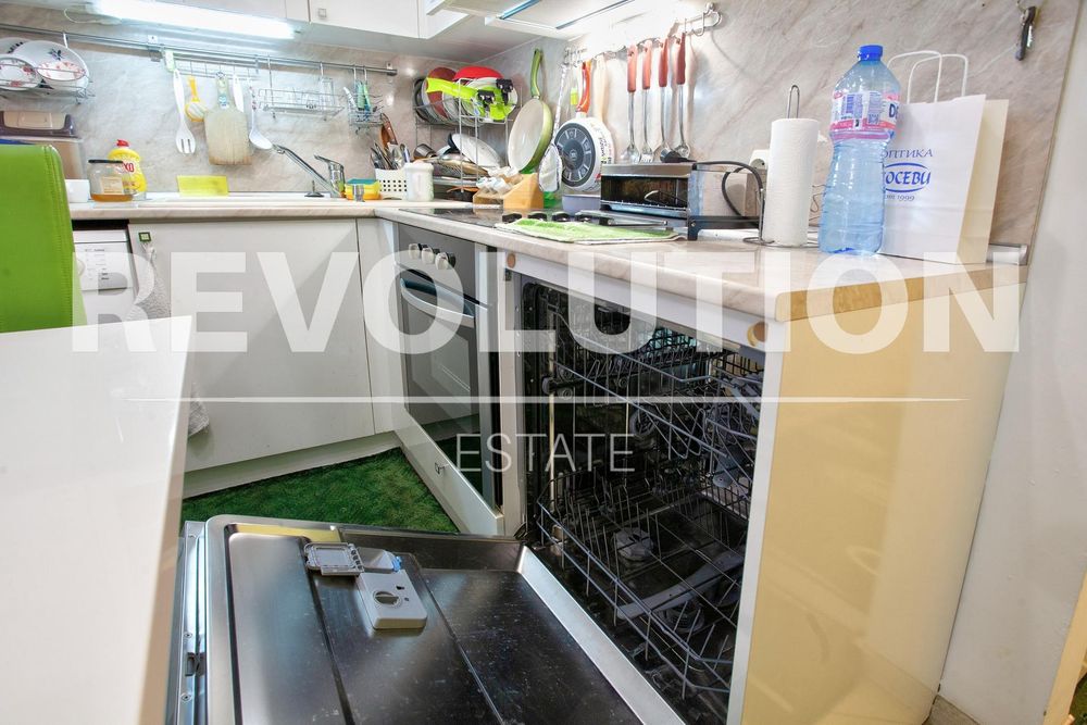 Дава се под наем Двустаен апартамент в Варна, Колхозен пазар - 45 кв.м за 300 € - Снимка #4