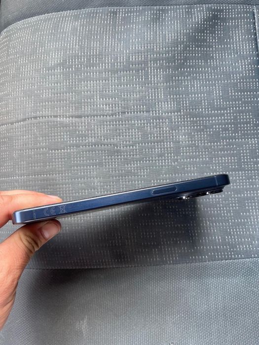 Vand Iphone 15 pro max 256gb ,cumparar de nou