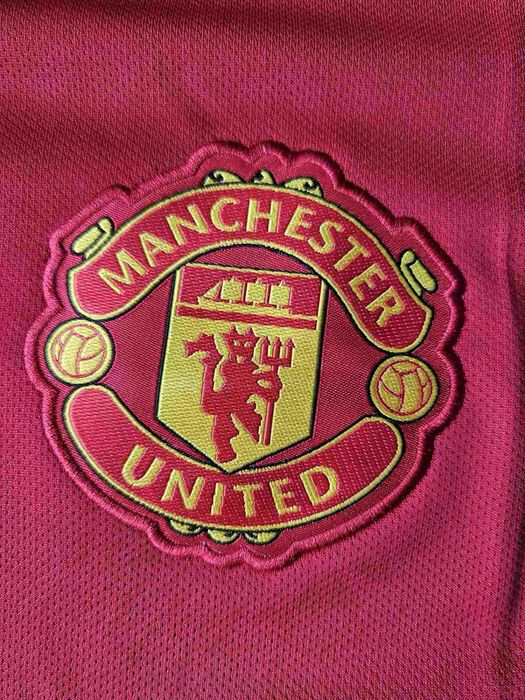 Футболен екип на Манчестър Юнайтед 2025/26