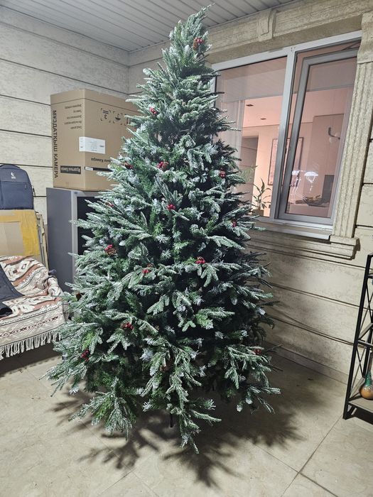 Продам ёлку новогоднюю