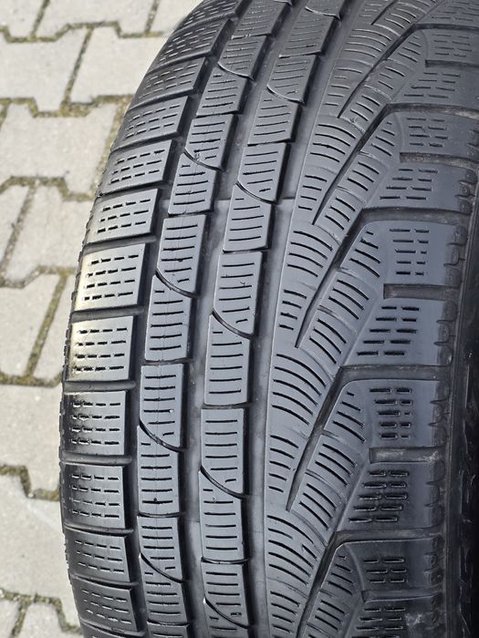 245 45 17 Pirelli