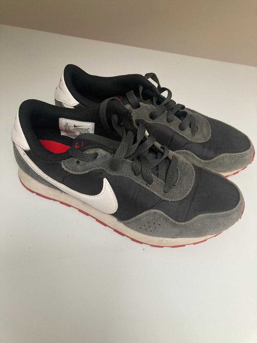 Vand Nike copii marimea 36