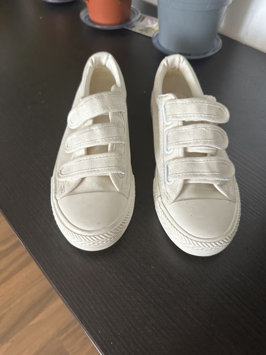 Tenisi casual pentru femei