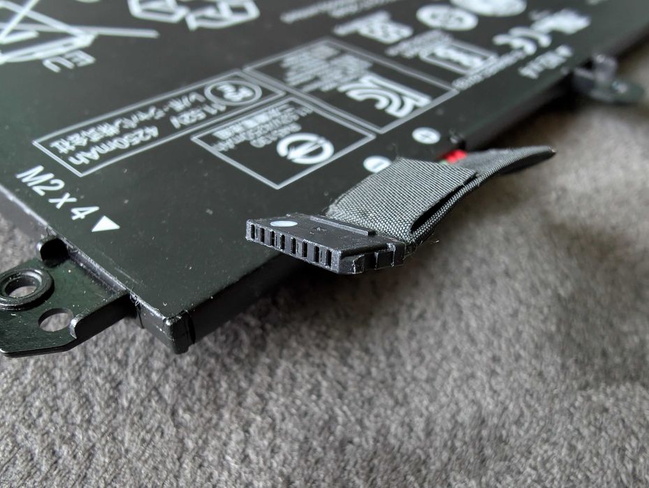 2xBaterie originala Laptop Lenovo T490 T14 in stare foarte buna.Testat