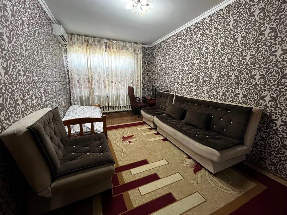 Продам 3в4/4/4 на массиве ТТЗ-2, балкон 1,5х6
