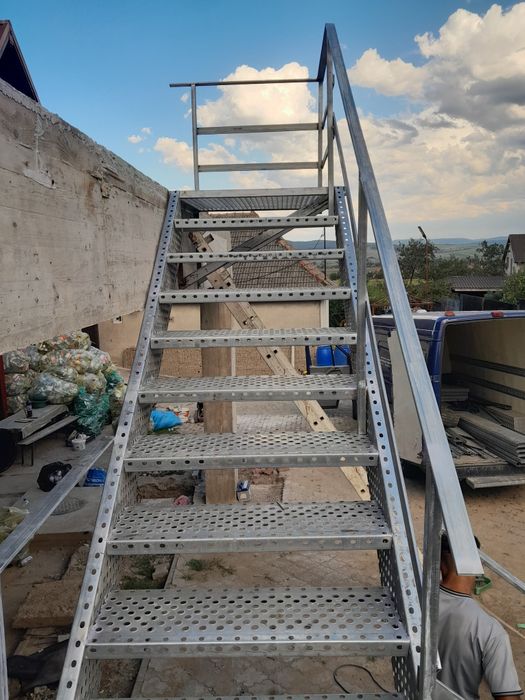Scări metalice galvanizate la orice demisiune asiguram transport ori u
