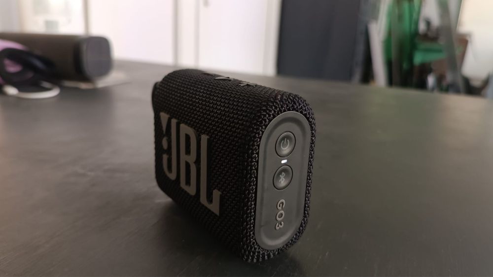 Jbl колонка новый 15000 тг .