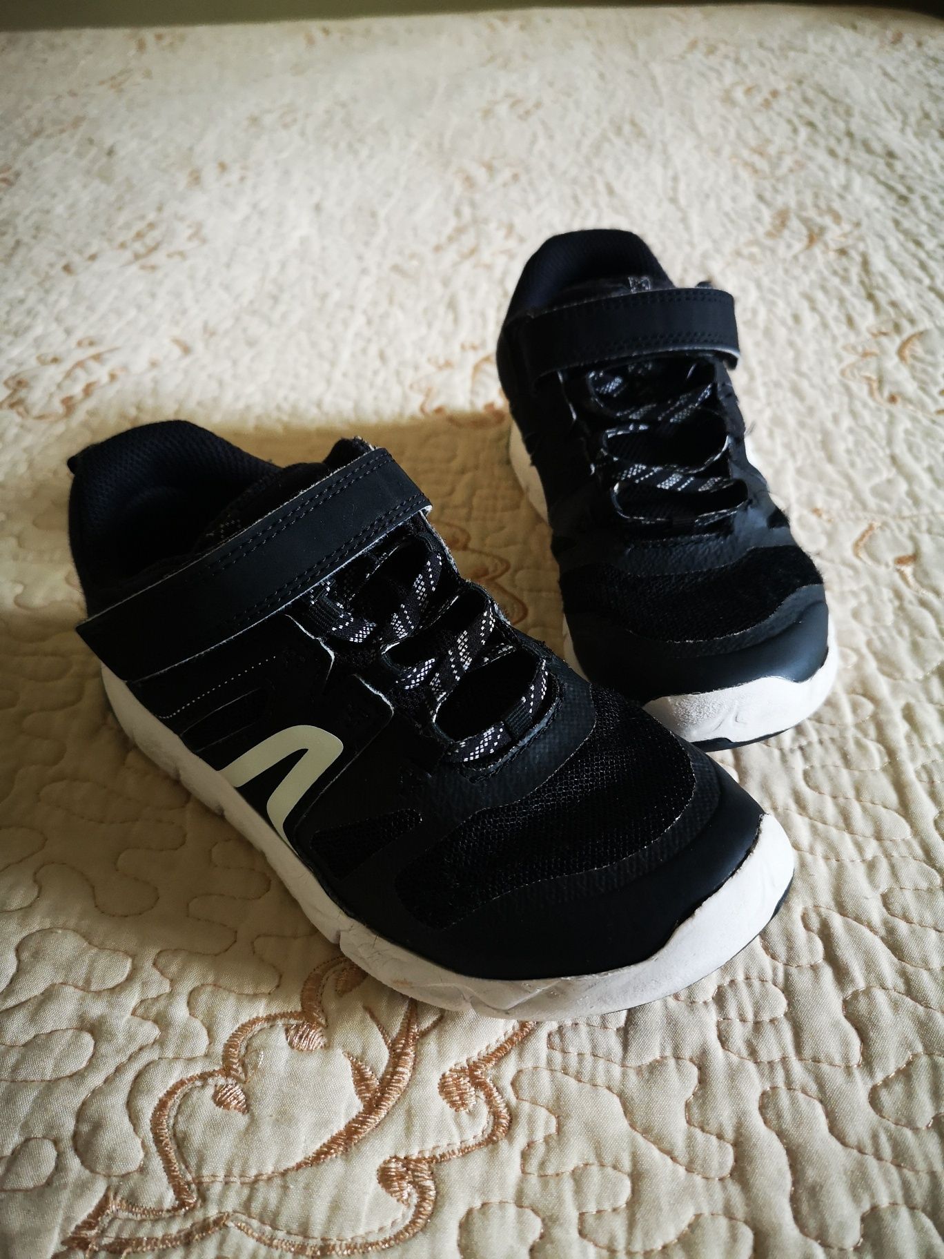 Adidași baieți 34
