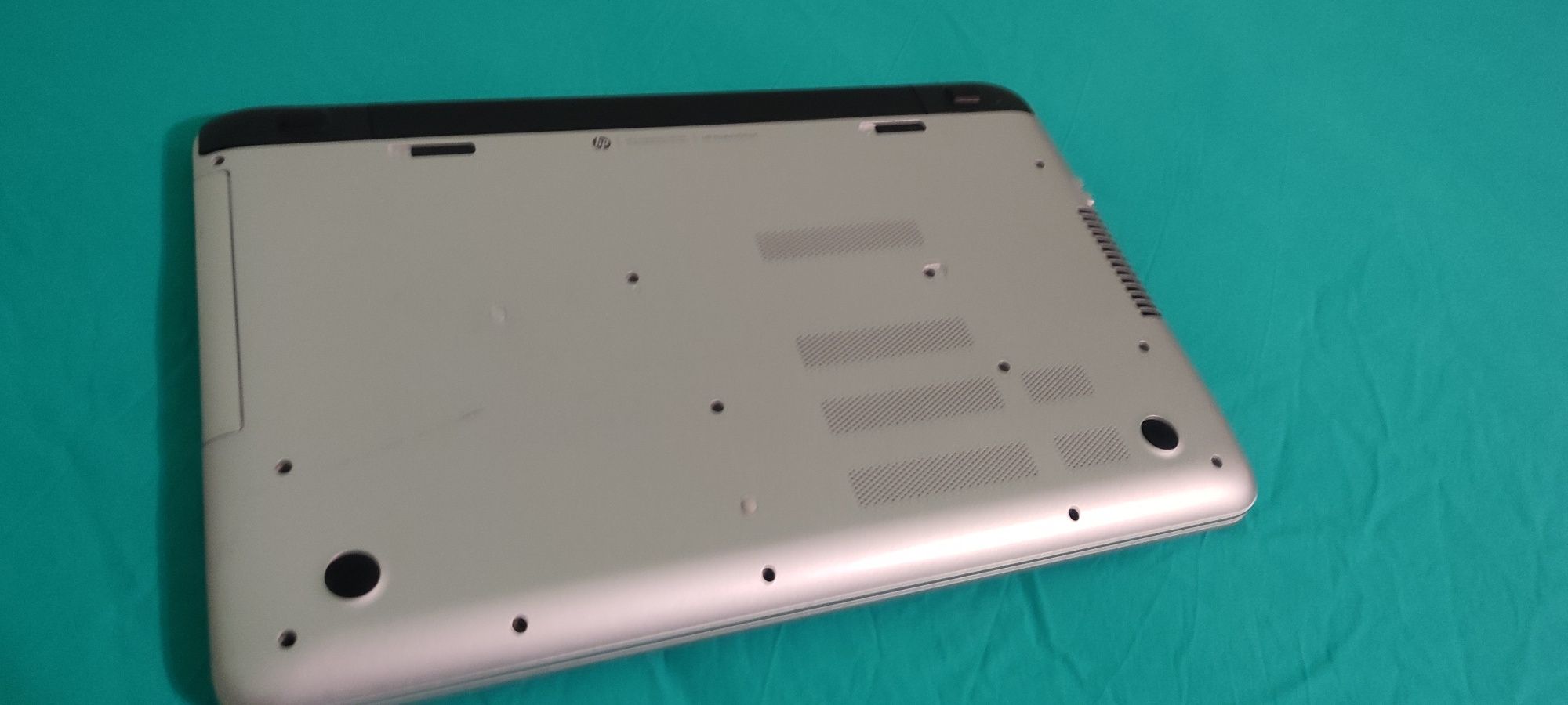 Laptop HP pavilion 17 inch intel i3