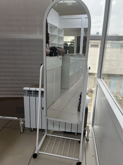 Шкаф, зеркало, витрина