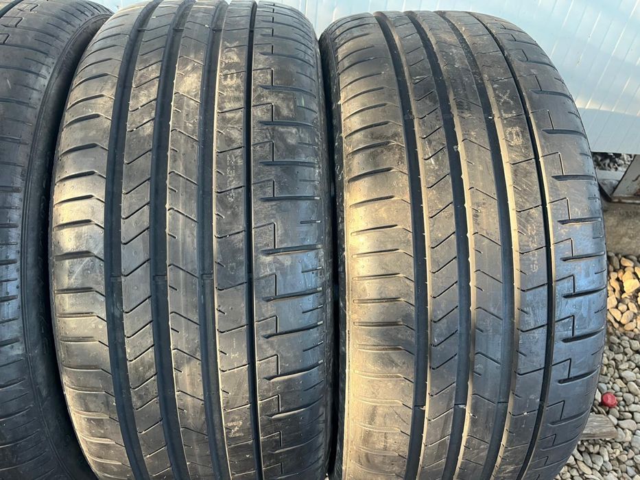 275/40 22 Anvelope de vara Pirelli(sunt noi)