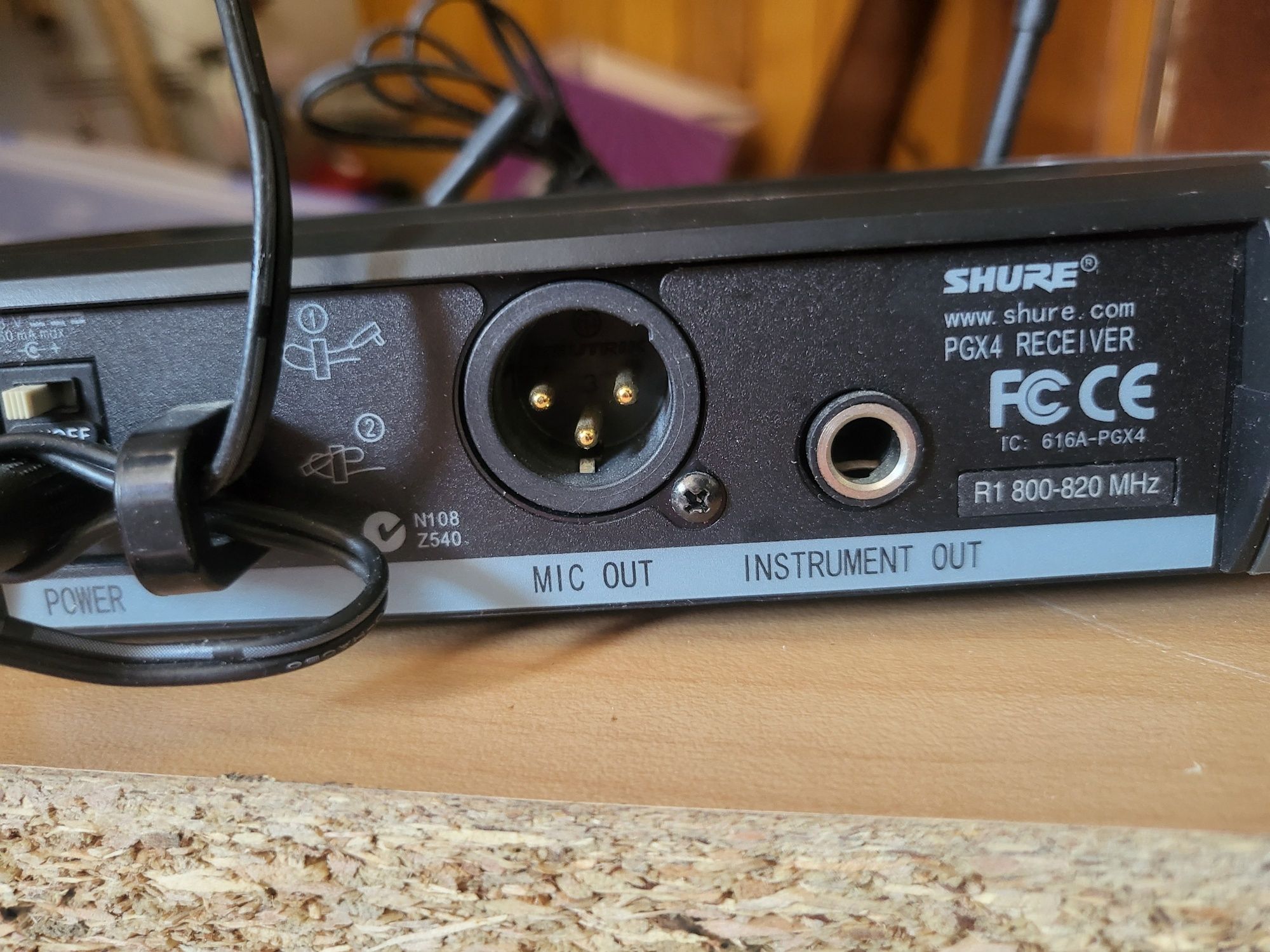 Майка приемник за безжични микрофони Sure 2 броя  и sennheiser.