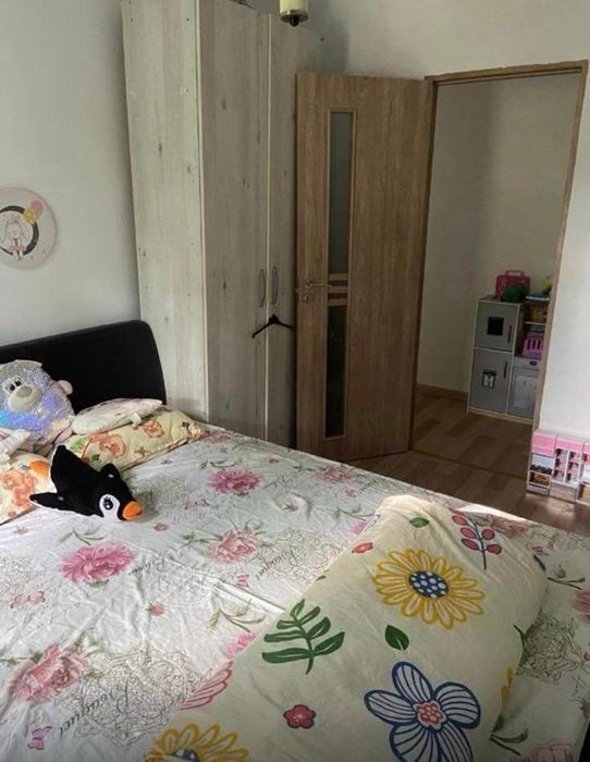 Apartament 3camere Craiovita p/4 cu centrala, mobilat