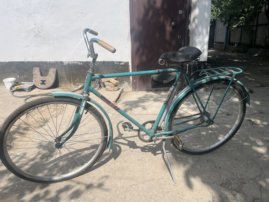 Велосипед УРАЛ  в оригинальном окраске состояние в хорошем