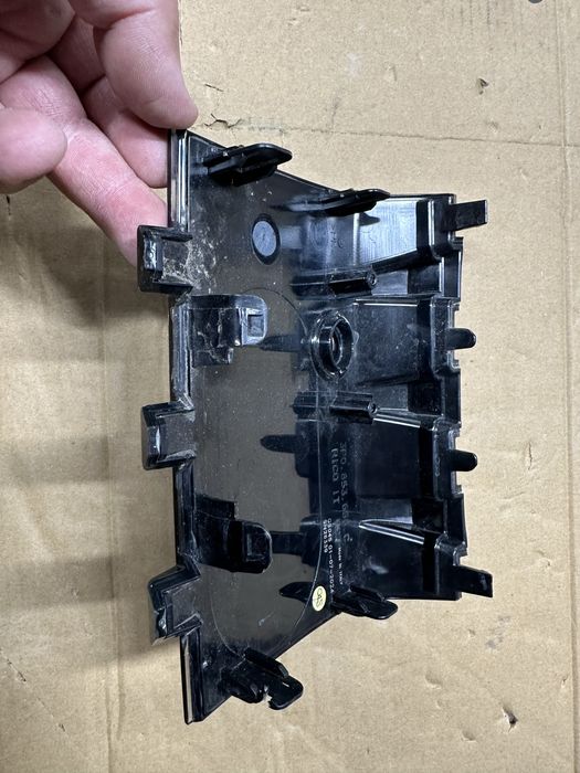 Capac radar distronic skoda superb 4.cod:3p0853655.c.