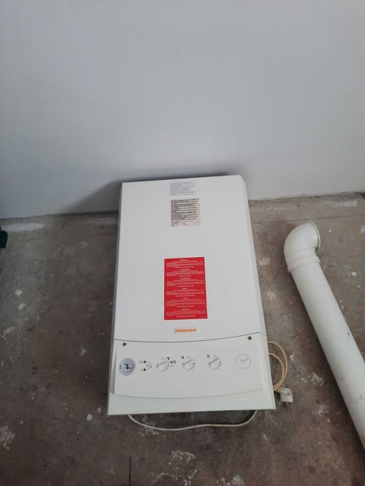 Centrală termică pe gaz cu coș de fum de evacuare – de vânzare