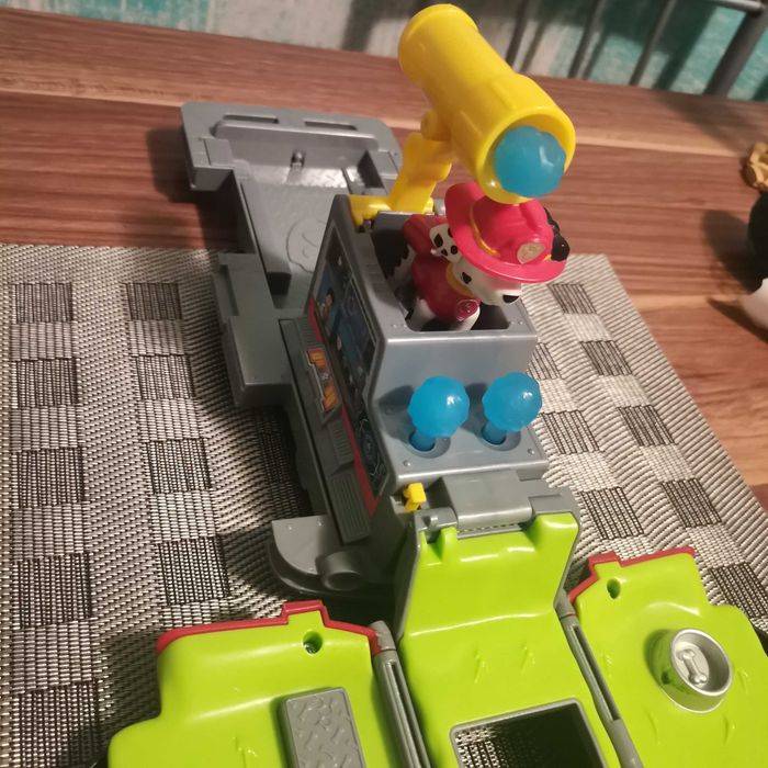 Patrula Cățelușilor desfășoara și salvează Marshall