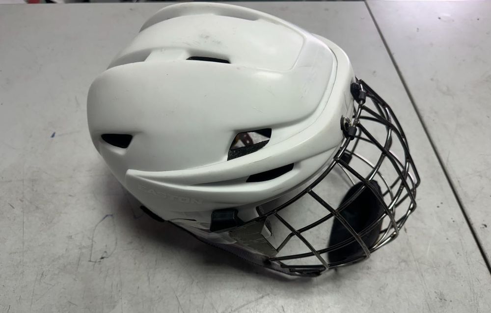 Каска за хокей на лед Easton E700