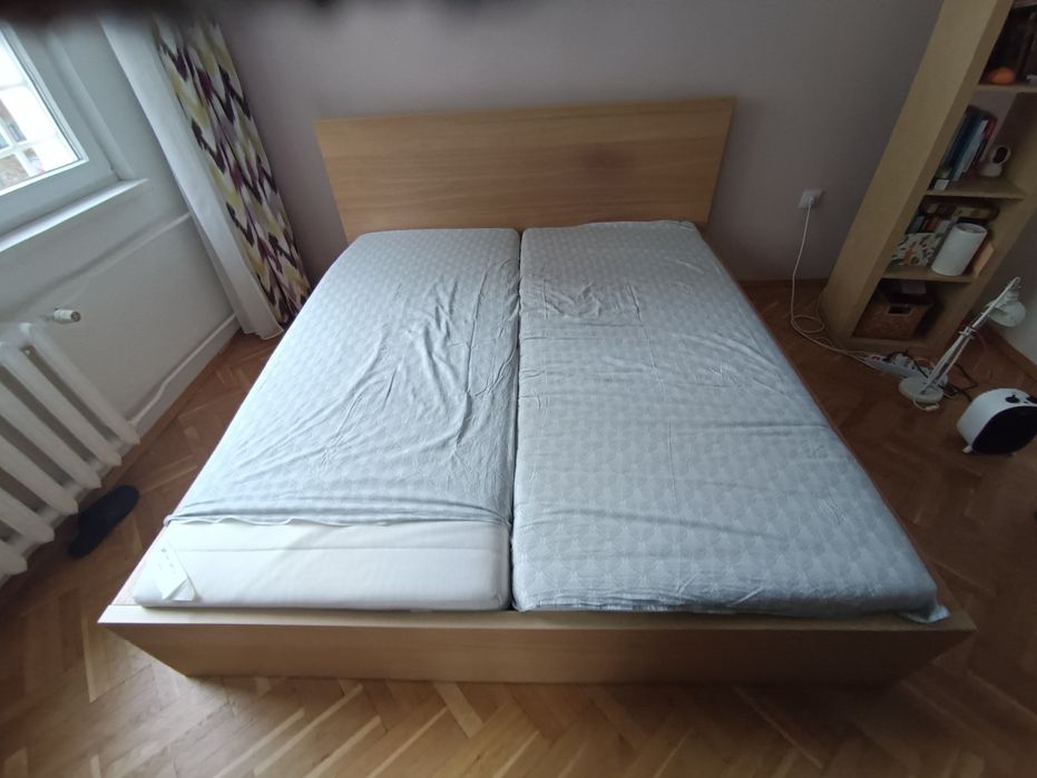 Спалня от ИКЕА с матрак
мебели за спалня, комплект 4 части