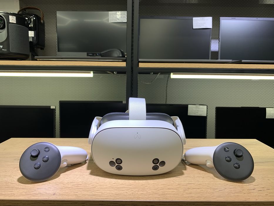 Очки виртуальной реальности Meta Quest 3S, 128 GB, 1832x1920, 1104/A10