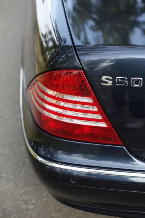 Dezmembrez Mercedes Benz S500LONG 4MATIC 306CP Usa far stop oglinda